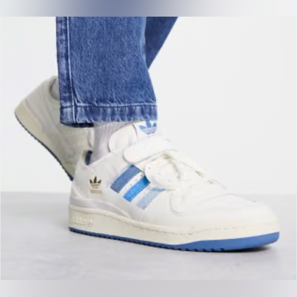 Adidas - NEW - FORUM 84 LOW SHOES. Originals. Size 6. (Box dented) - Picture 1 of 16